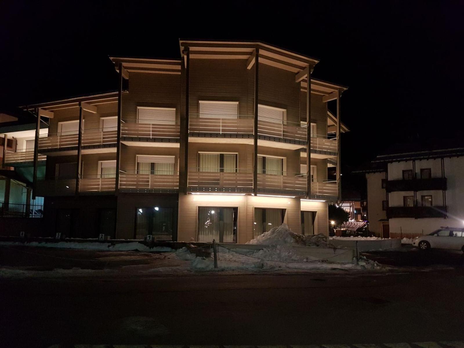 Hotel Canada 핀졸로 외부 사진